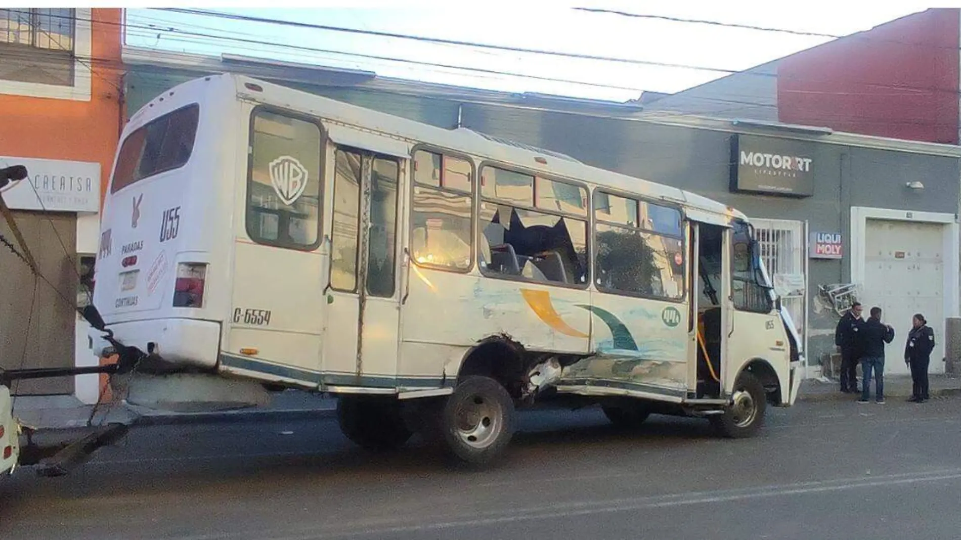 fue el saldo de un choque entre dos unidades del transporte público